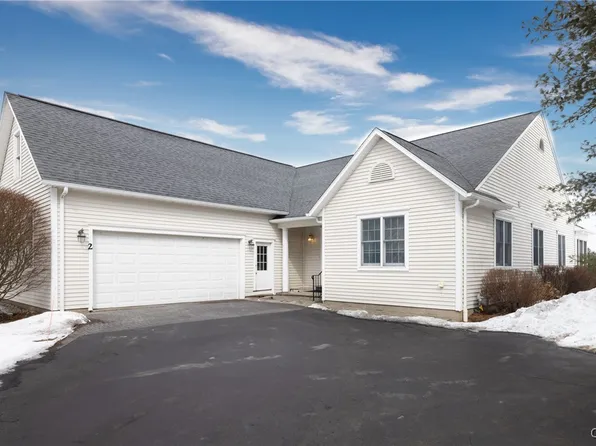 2 Wicklow Dr, Skaneateles, NY 13152