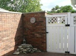 1177 E Commons Dr, Bloomington, IN 47401