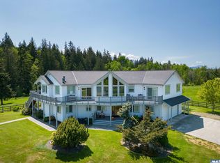 137 Bravo Rd #R, Pt Angeles, WA 98362