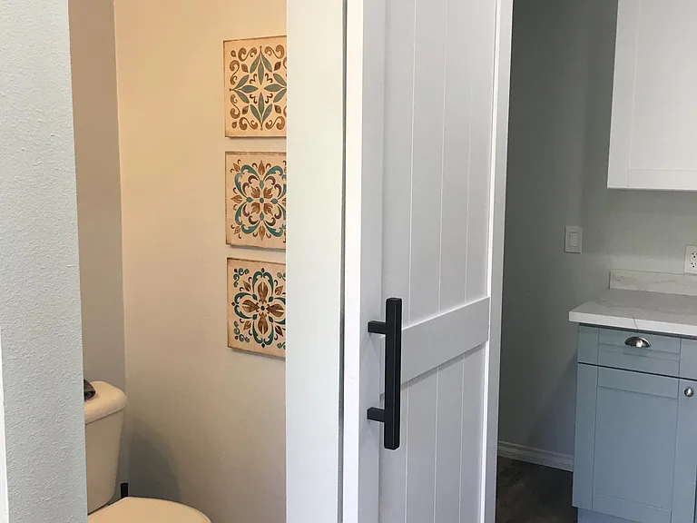 378 Hilltop Dr — Photo 8