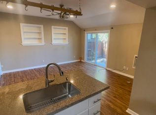 910 W Park St APT A, Stockton, CA 95203