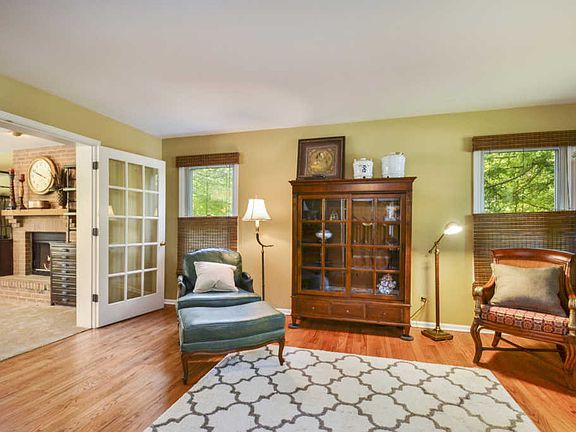 4th image of 7023 Bradley Dr