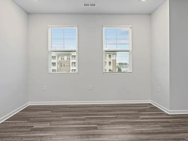 2427 Kasota Ln — Photo 30