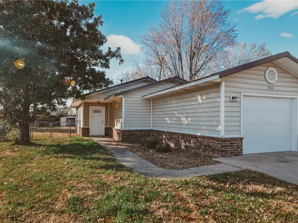 806 SW Tater Black Rd, Bentonville, AR 72712