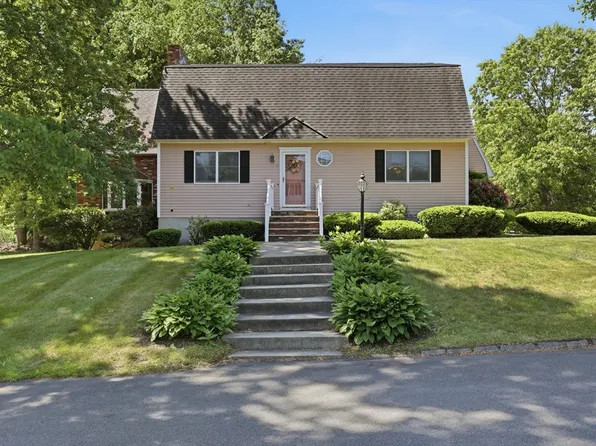 1 Alderbrook Ln, Methuen, MA 01844