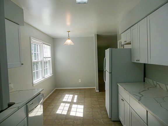 3rd image of 6215 Berlee Dr