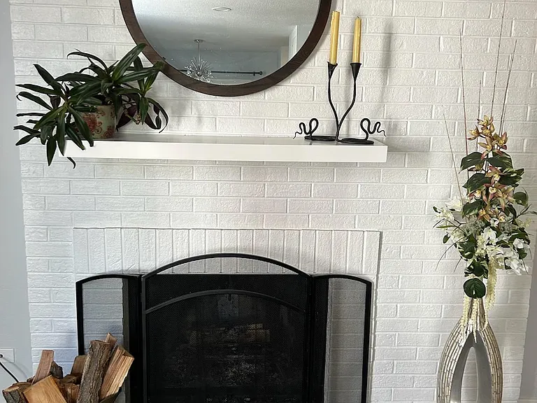 3373 S Monaco Pkwy — Photo 1