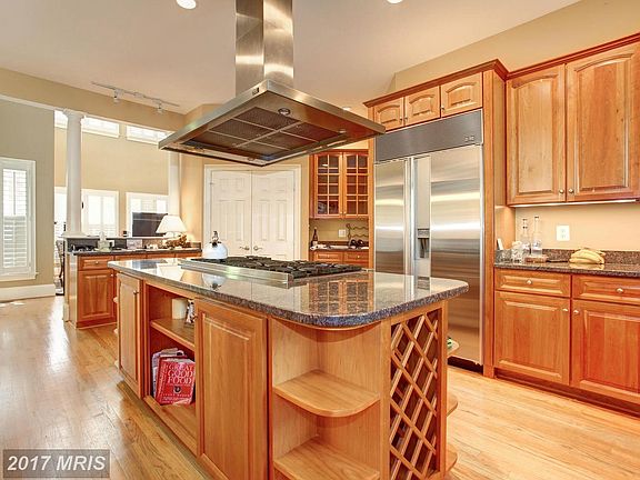 4th image of 9868 Palace Green Way
