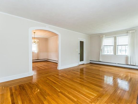 3rd image of 43 Knollwood Ave