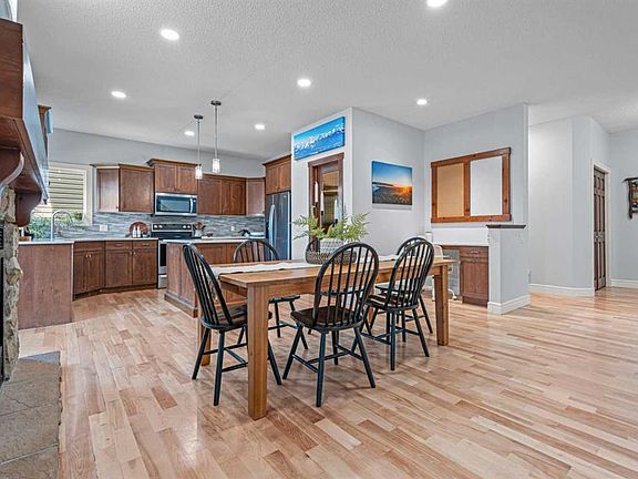 4th image of 295 E Aspen Hills Close SW