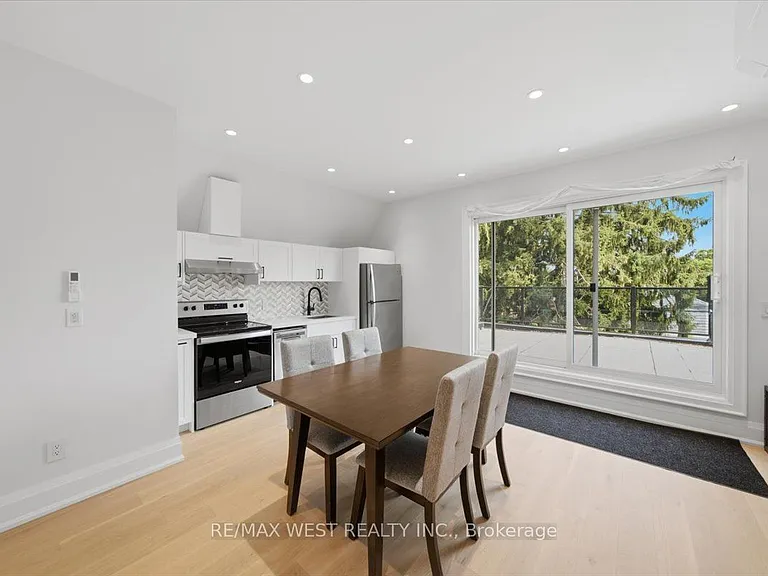50 Rotherham Ave — Photo 11