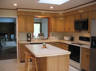 480 Rainbow Rd, Windsor, CT 06095