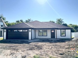 114 S Johnson Dr, Odessa, MO 64076