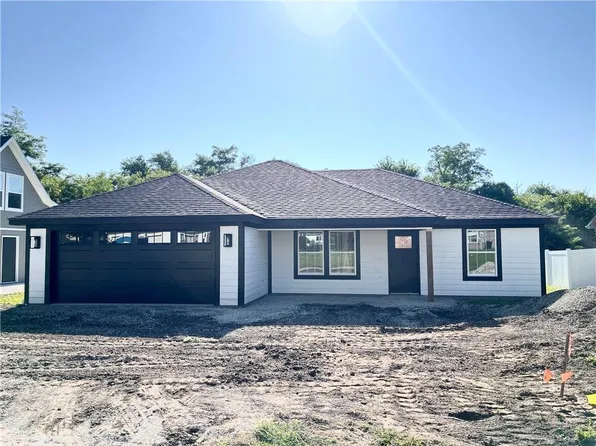 114 S Johnson Dr, Odessa, MO 64076