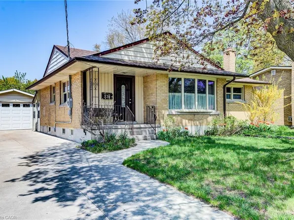 574 Krug St, Kitchener, ON N2B 1L7