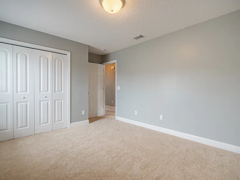 717 Highgrove Ct — Photo 53