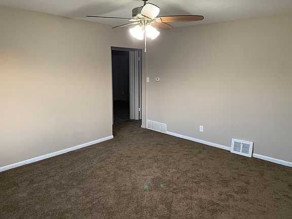 3rd image of 252 Murchison Ln