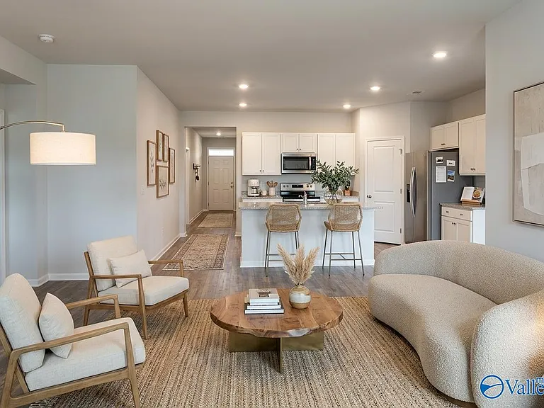 101 Canonbury Dr — Photo 2
