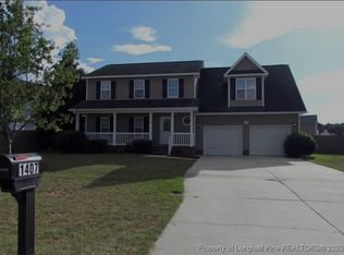 1407 Thoroughbred Trl, Parkton, NC 28371
