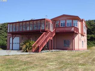 93912 Cobblestone Ct, Gold Beach, OR 97444