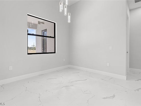 5th image of 4020 NW 20th St