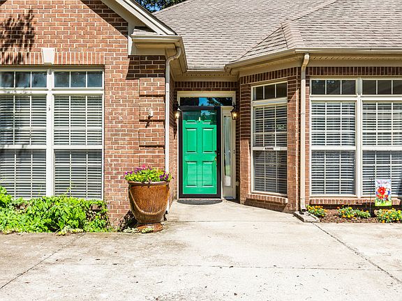 5th image of 2228 Dunhill Ln