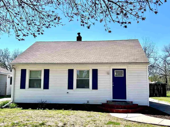 1117 S 2nd St, Blackwell, OK 74631