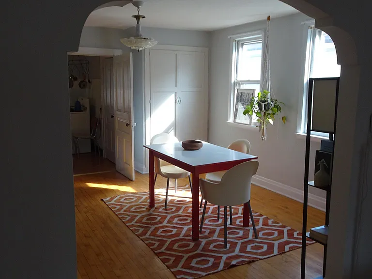 N Bremen St — Photo 1