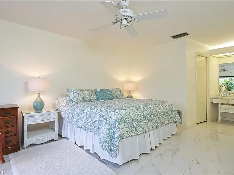 28387 Las Palmas Cir — Photo 17