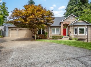 8566 SW Ravine Dr, Beaverton, OR 97007