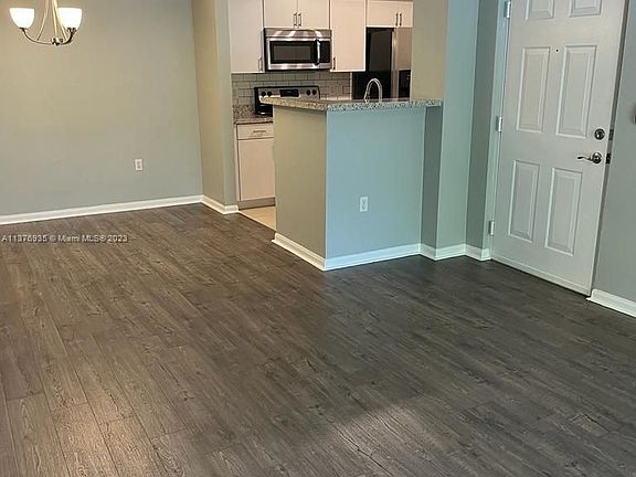 4th image of 4820 N State Road 7 #10207