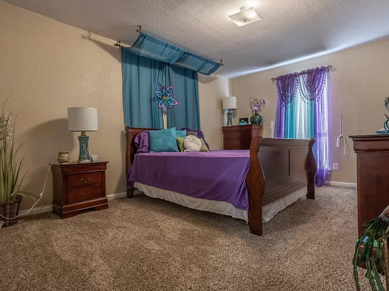 Northlake Manor Apartments — Photo 49