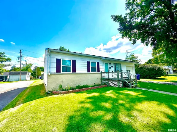 411 Cora St, Carmi, IL 62821