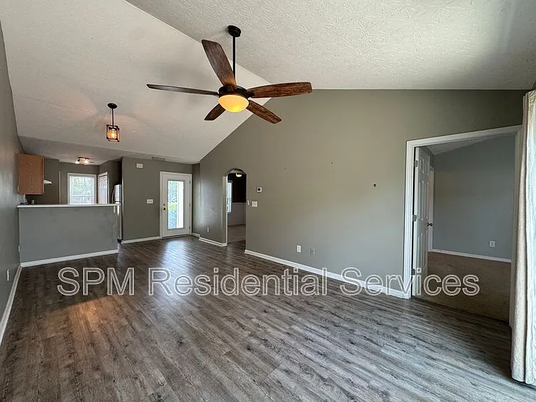723 Sunseeker Dr — Photo 8