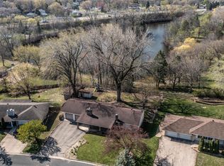 1544 Circle Ln, Burnsville, MN 55337