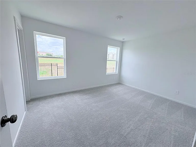 866 Lynx St — Photo 16