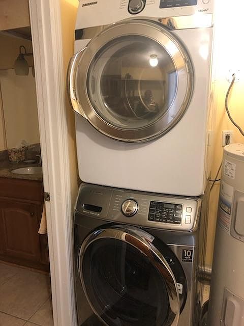 1st image of 404 NE 24th Ave #404