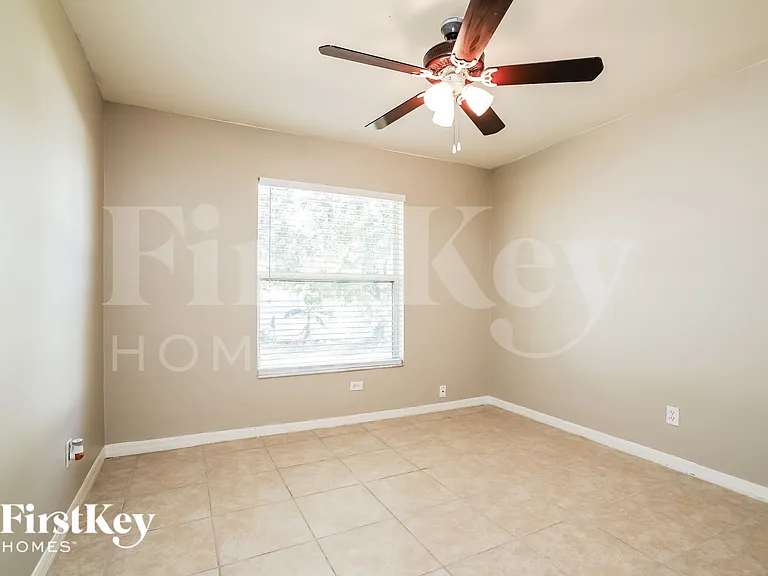1828 SW 3rd Pl — Photo 14
