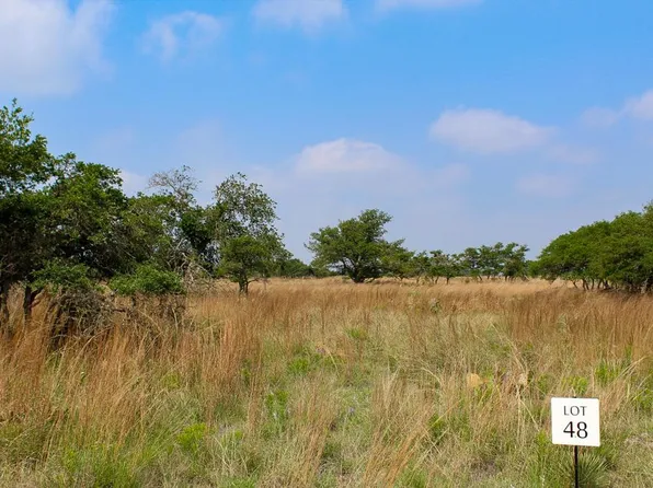 124 Lipan Loop, Harper, TX 78631