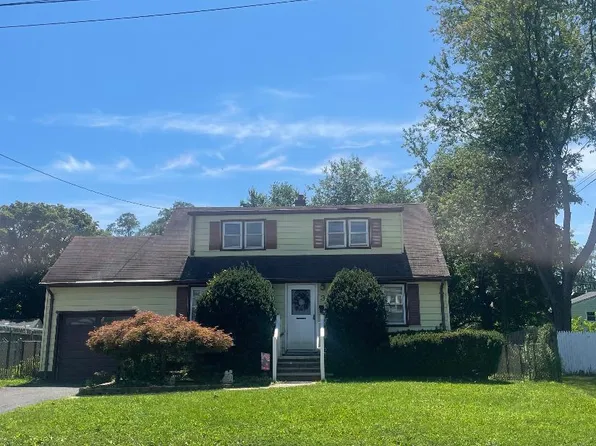 3 Lois Ave, East Brunswick, NJ 08816