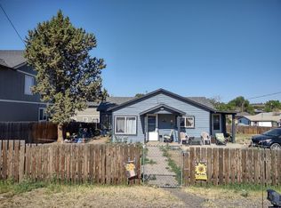 864 SW 3rd St, Madras, OR 97741