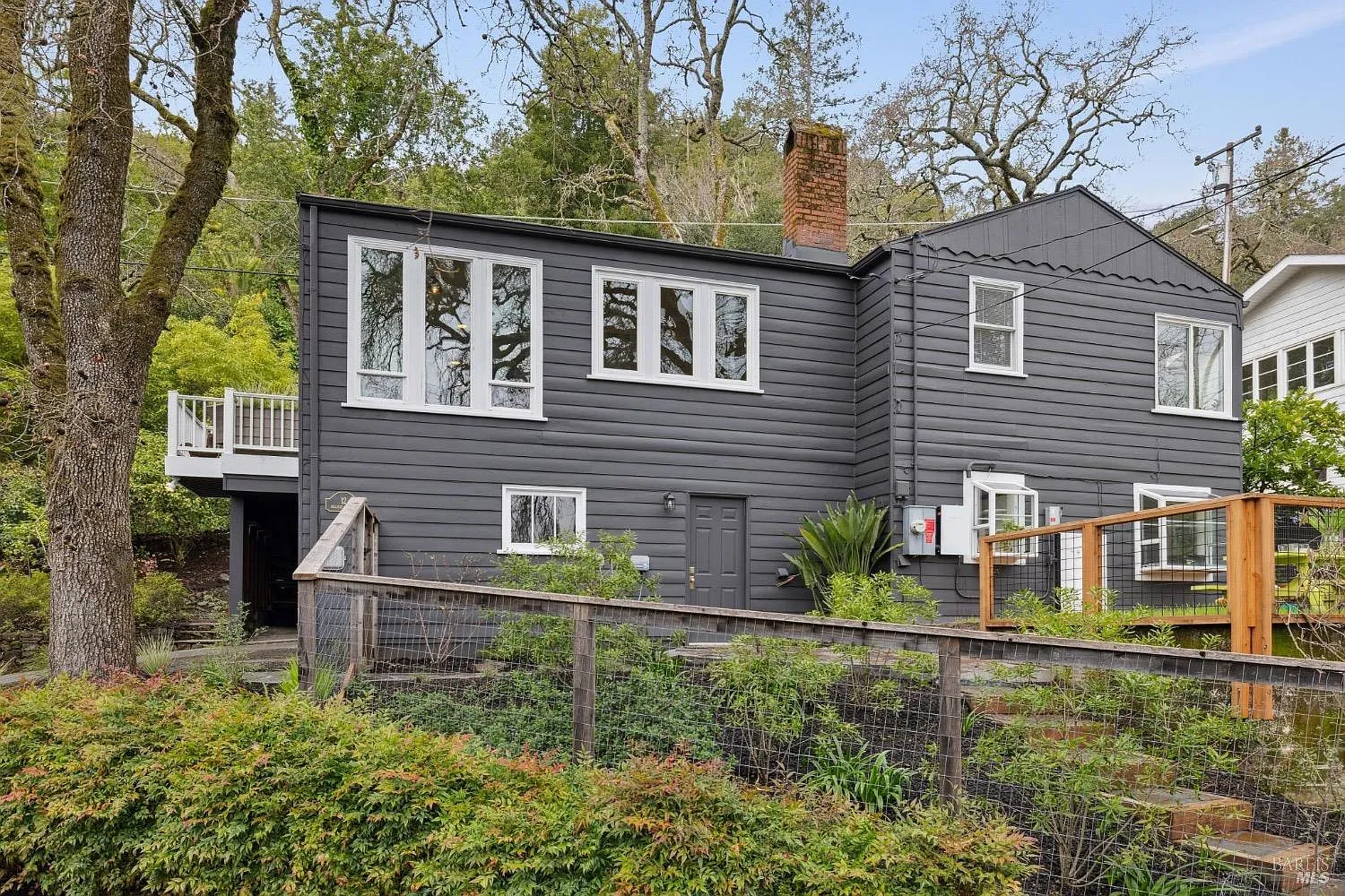 12 Hillside Avenue photo 1
