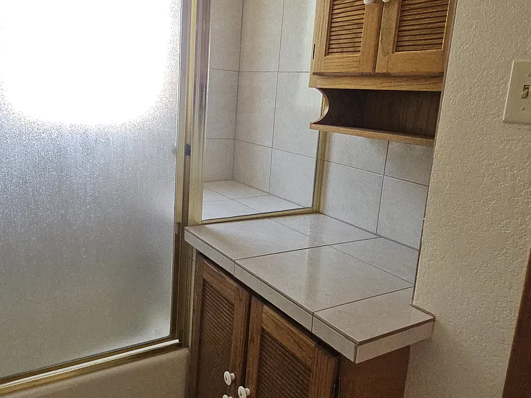650 Frontier Dr — Photo 10