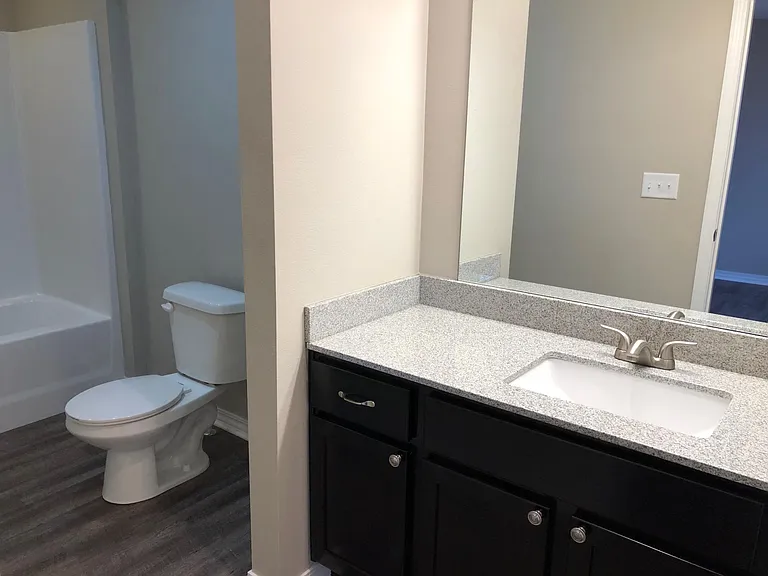 1826 E Walnut St #A — Photo 11