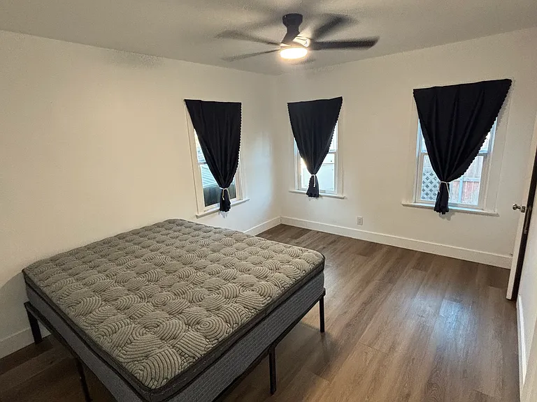 443 W Tichenor St — Photo 1