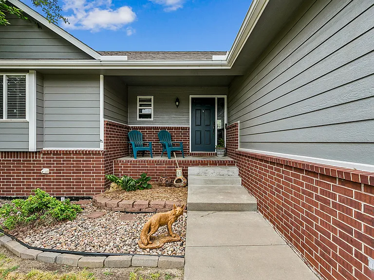 864 S Sunset Cir — Photo 4