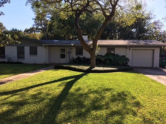 5th image of 2707 Twin Oaks Dr