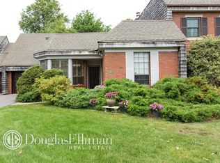 72 Harbour Ln, Bay Shore, NY 11706