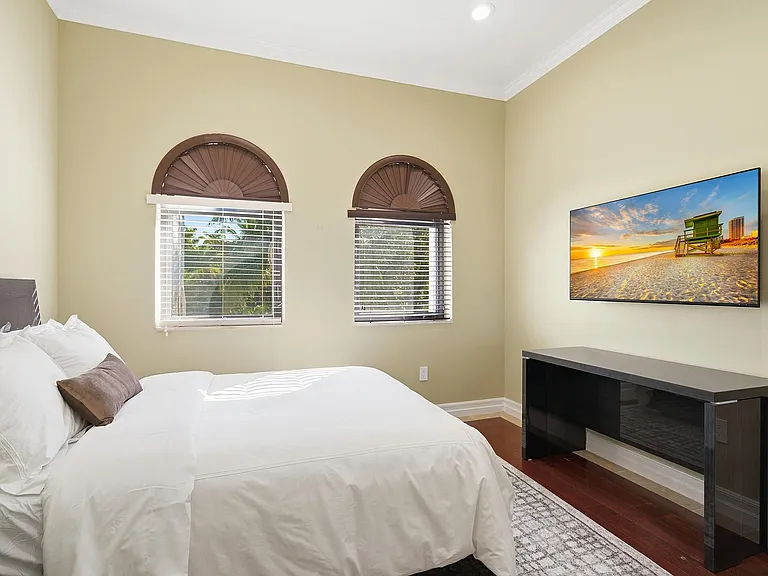 10270 SW 58th St — Photo 62