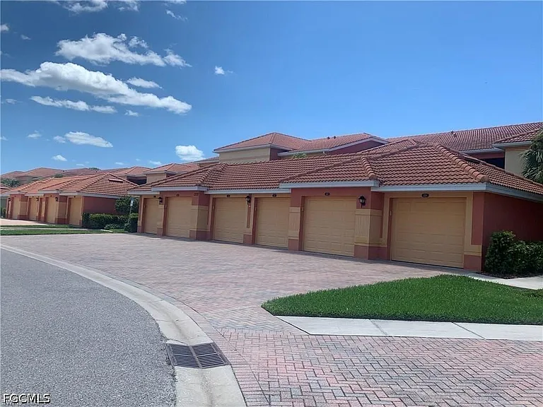 13771 Julias Way #223 — Photo 4